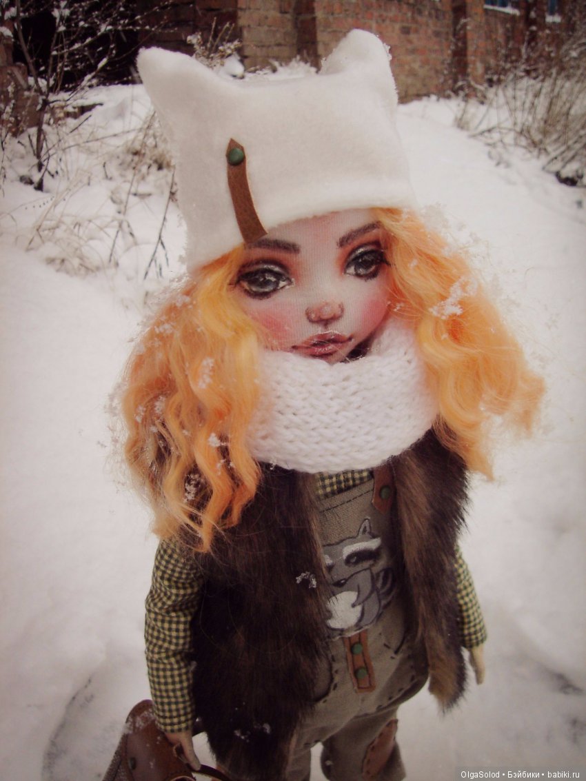 Тутта - девушка в стиле милитари