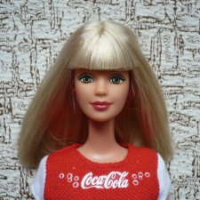 Кукла Барби Кола