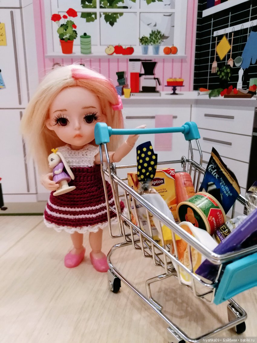 Эми из Китая, смена имиджа малышки шарнирки