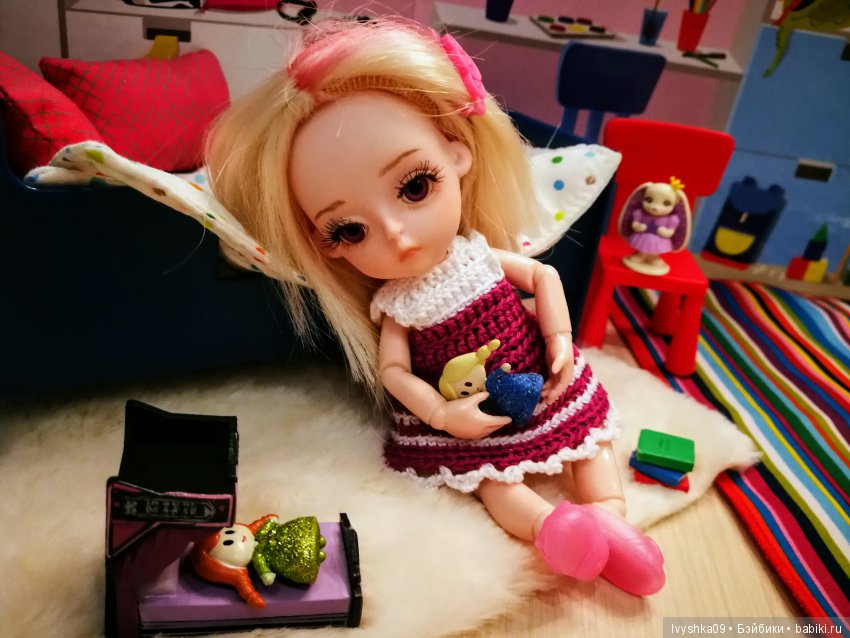 Эми из Китая, смена имиджа малышки шарнирки