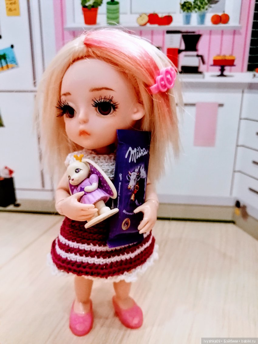 Эми из Китая, смена имиджа малышки шарнирки