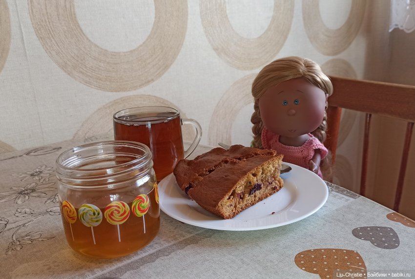 А давайте печь пирог — Куклы Nines d'Onil (Нинес): Миа (Mia) (фото 9)