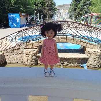 Прогулка Вики по парку