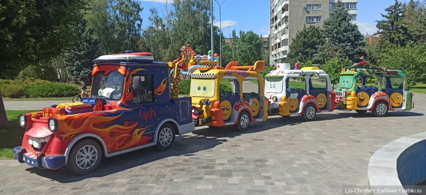 Прогулка Вики по парку, ч. 2 (фото 5)