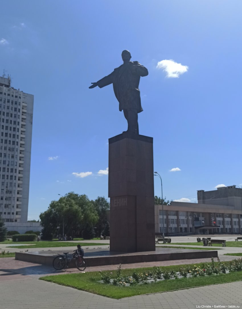 Прогулка Вики по парку, ч. 2 (фото 3)