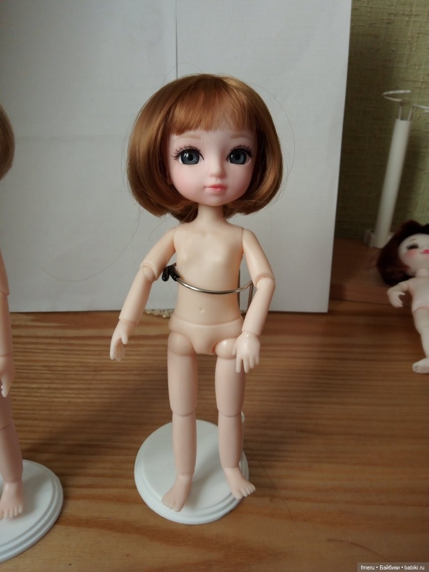 Хотела написать топик про платье, а получается про куклу