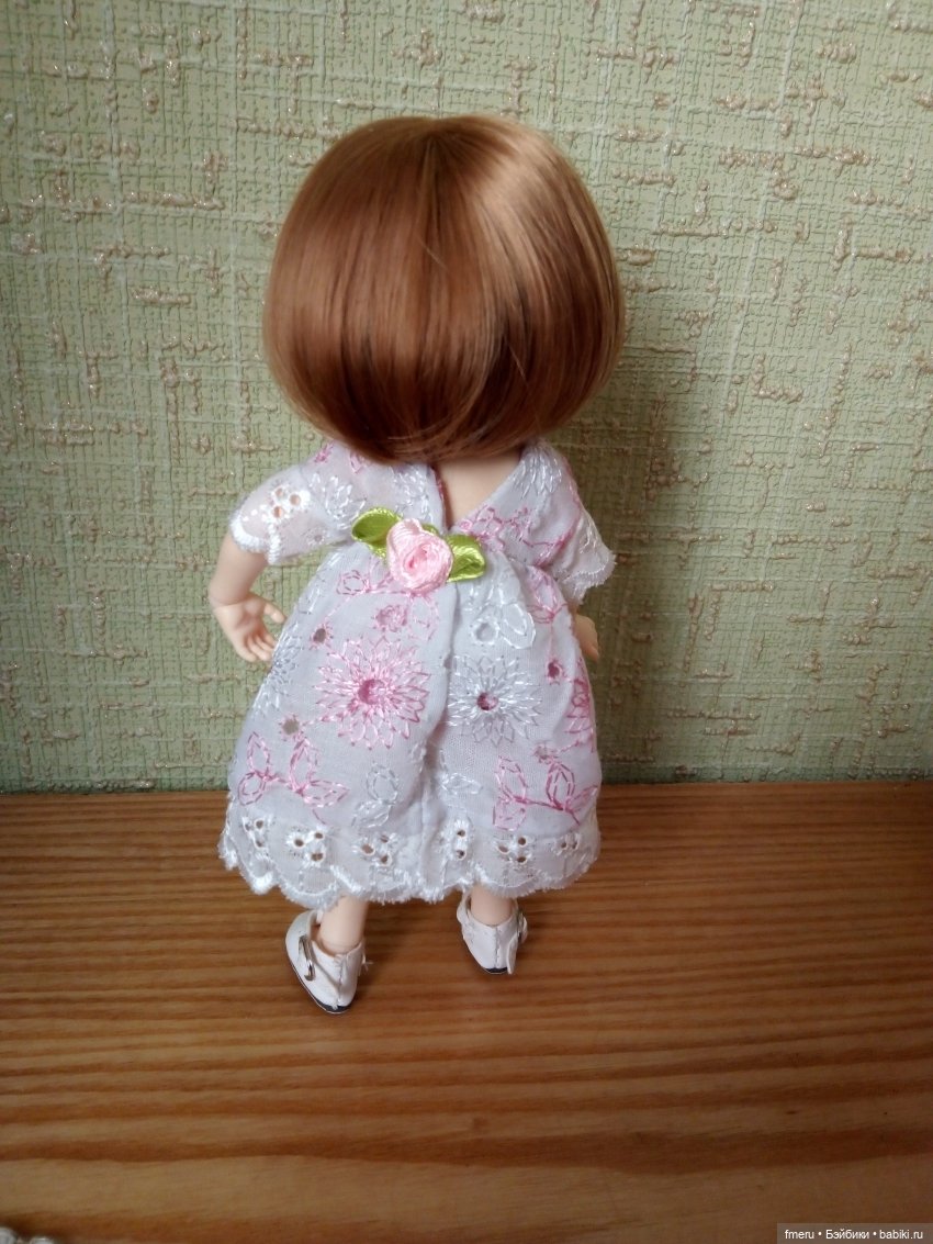 Кружевное платье для моей любимицы (фото 2)