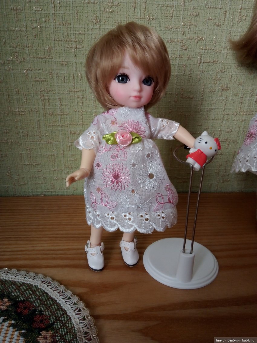 Кружевное платье для моей любимицы (фото 4)