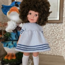 Классные вязаные платьица для кукол ростом до 50 см