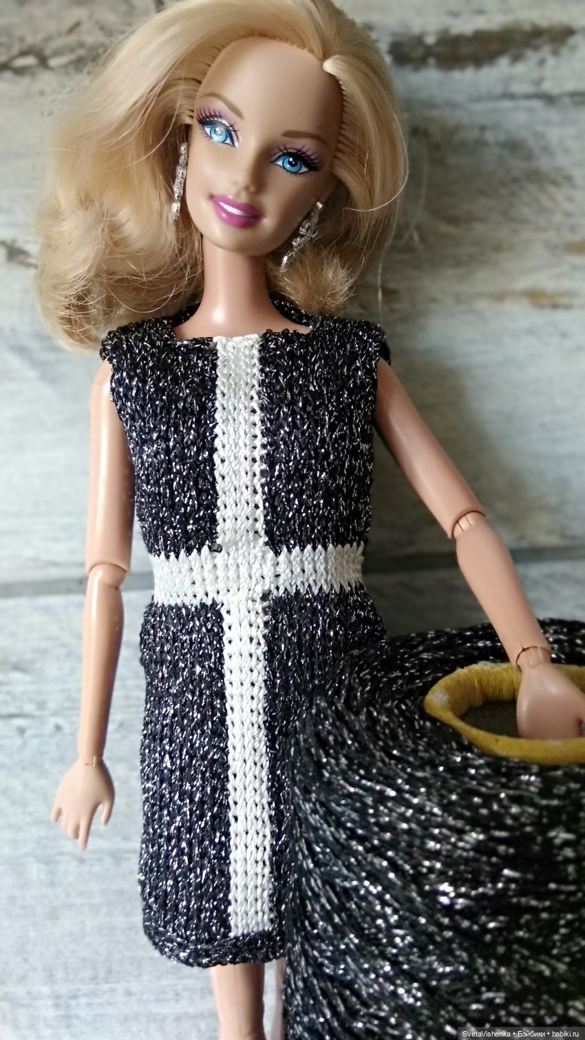 Без маленького черного платья и куклам невозможно, а если два? И второе – красное | Бэйбики Без маленького черного платья и куклам невозможно, а если два? И второе – красное (фото 2)