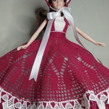 Бальное платье и две шляпки в викторианском стиле для Барби.