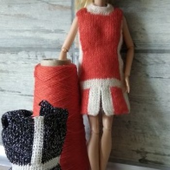 Без маленького черного платья и куклам невозможно, а если два? И второе – красное?