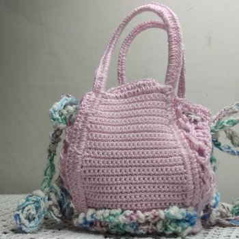 Подробный МК вязания сумки-трансформера для куклы типа Паолы Рейно.