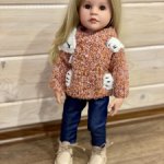 Очаровательный свитер для кукол ростом 45-50см