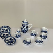 Миниатюрный, керамический, чайный сервиз для кукол, ростом 16-22см Миниатюрный, керамический, чайный сервиз для кукол, ростом 16-22см