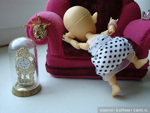 Какой из кресла-кольцедержателя получился трон (фото 2)