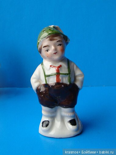 Во что мы с куклами играем? Во все! Фарфор: мебель, коллекционные наперстки, детская солонка (фото 7)