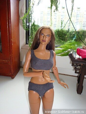 Базовая экшен от Hot Toys. Кубинка