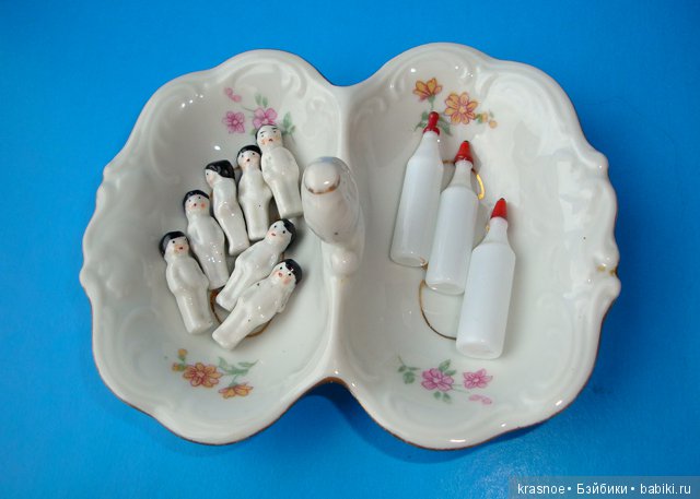 Во что мы с куклами играем? Во все! В винтажную посуду тоже (фото 6)