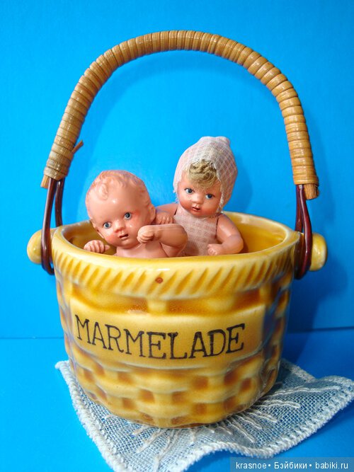 Во что мы с куклами играем? Во все! В винтажную посуду тоже (фото 4)