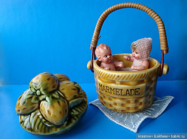 Во что мы с куклами играем? Во все! В винтажную посуду тоже (фото 2)