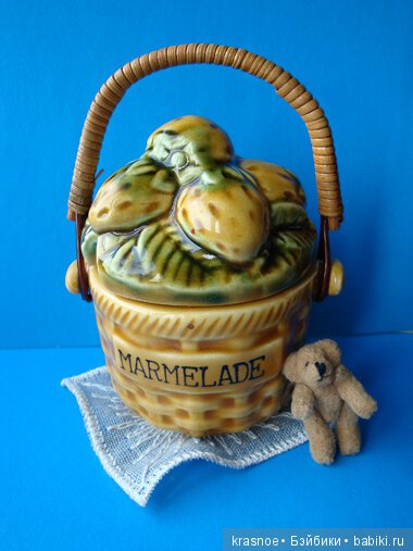 Во что мы с куклами играем? Во все! В винтажную посуду тоже