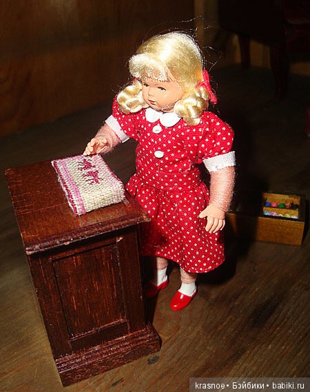 Микро. Вышивка — Аксессуары для кукол своими руками: идеи (фото 7)