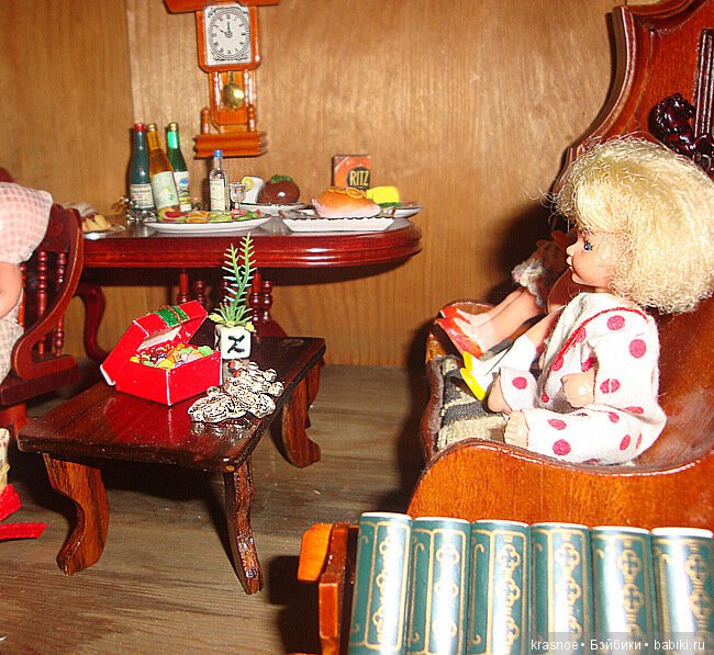 Сам себе "Квартирный вопрос". Выпуск четвертый. Многоэтажка для пупсиков. Этаж 3, классический, левая треть (фото 7)