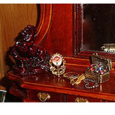 Микро. Вышивка в "рамочках" из сережек