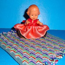 Вязаная миниатюра (уменьшенная копия пледа "Слезы апачей" автора SARAH LONDON) в формате 1х12