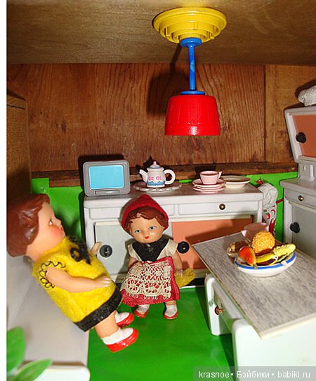 Сам себе "Квартирный вопрос". Выпуск восьмой. Многоэтажка для пупсиков. Этаж 1. Кухня и спальня