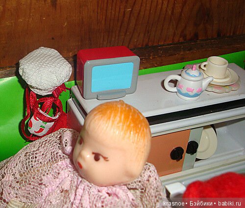 Сам себе "Квартирный вопрос". Выпуск восьмой. Многоэтажка для пупсиков. Этаж 1. Кухня и спальня (фото 2)