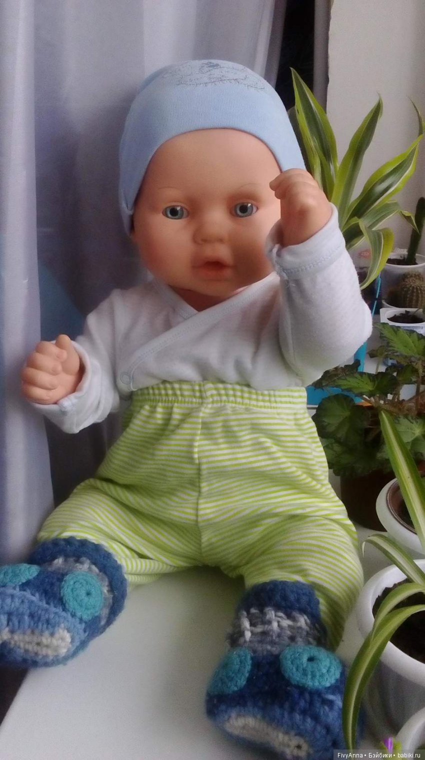 Привет Анечке от Владика)