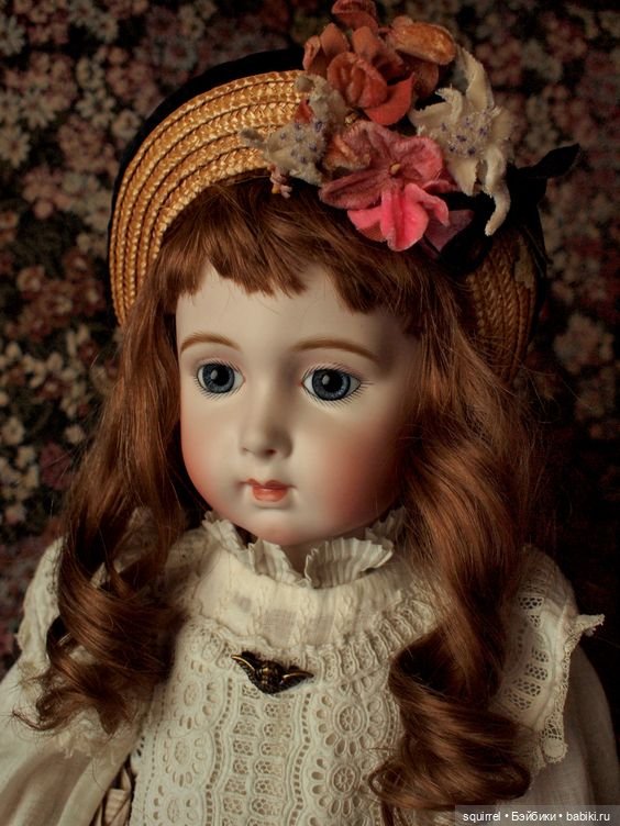 Реплики антикварных Жюмо Трист (печальная, длиннолицая)