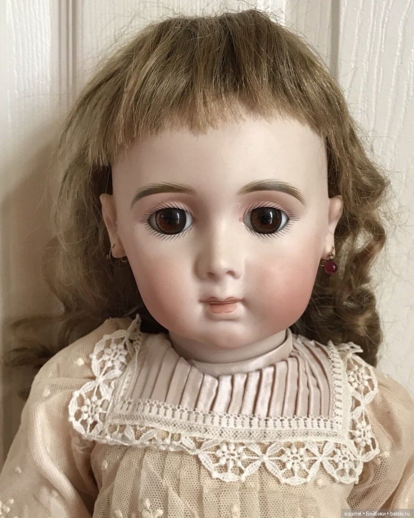 Реплики антикварных Жюмо Трист (печальная, длиннолицая)