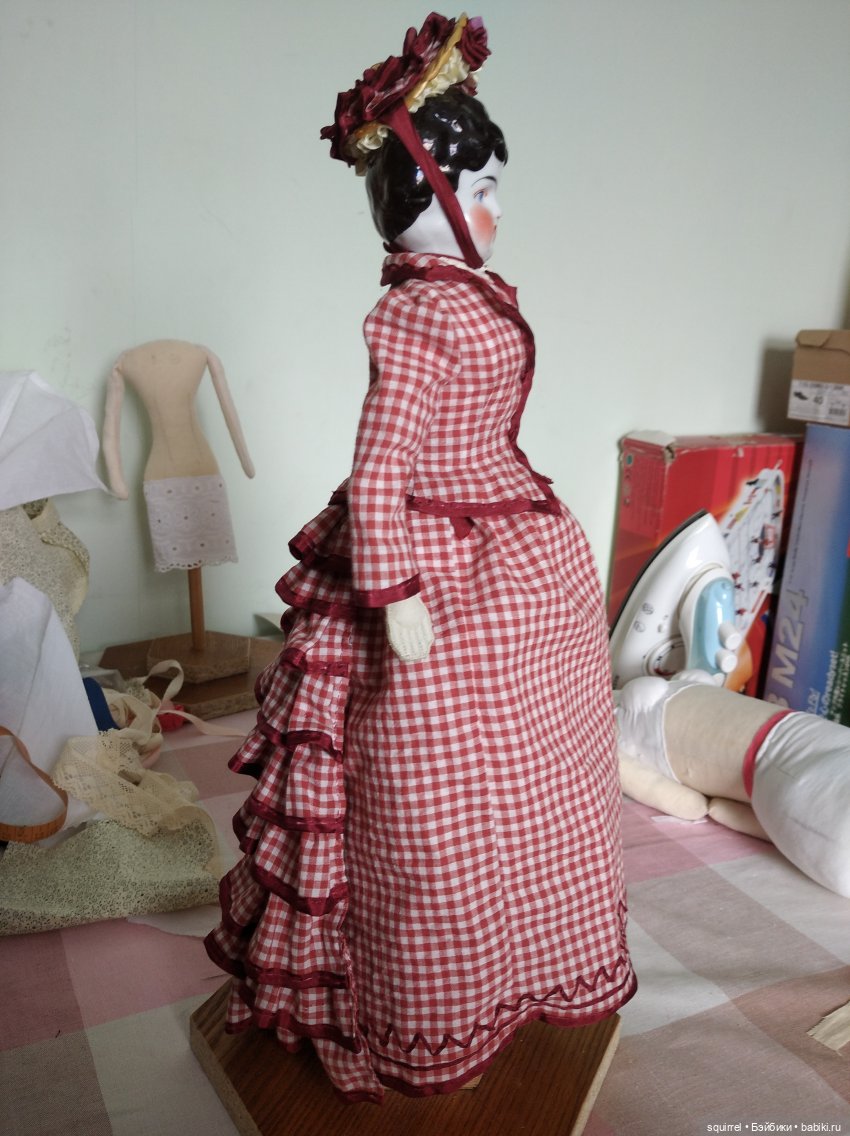 Модная кукла своими руками. Делаем подставку