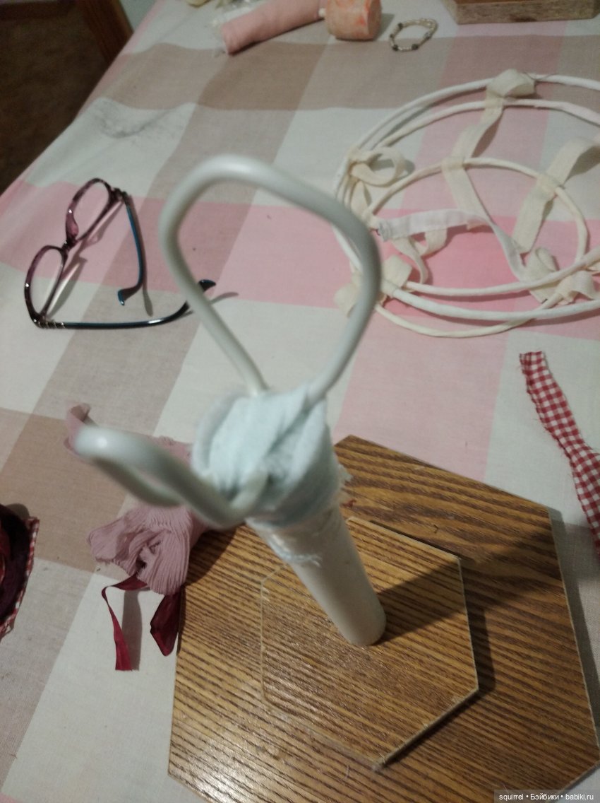 Модная кукла своими руками. Делаем подставку (фото 7)