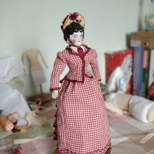 Модная кукла своими руками. Делаем подставку