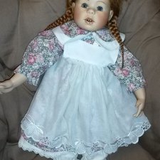 Большая фарфоровая кукла  с каркасным телом