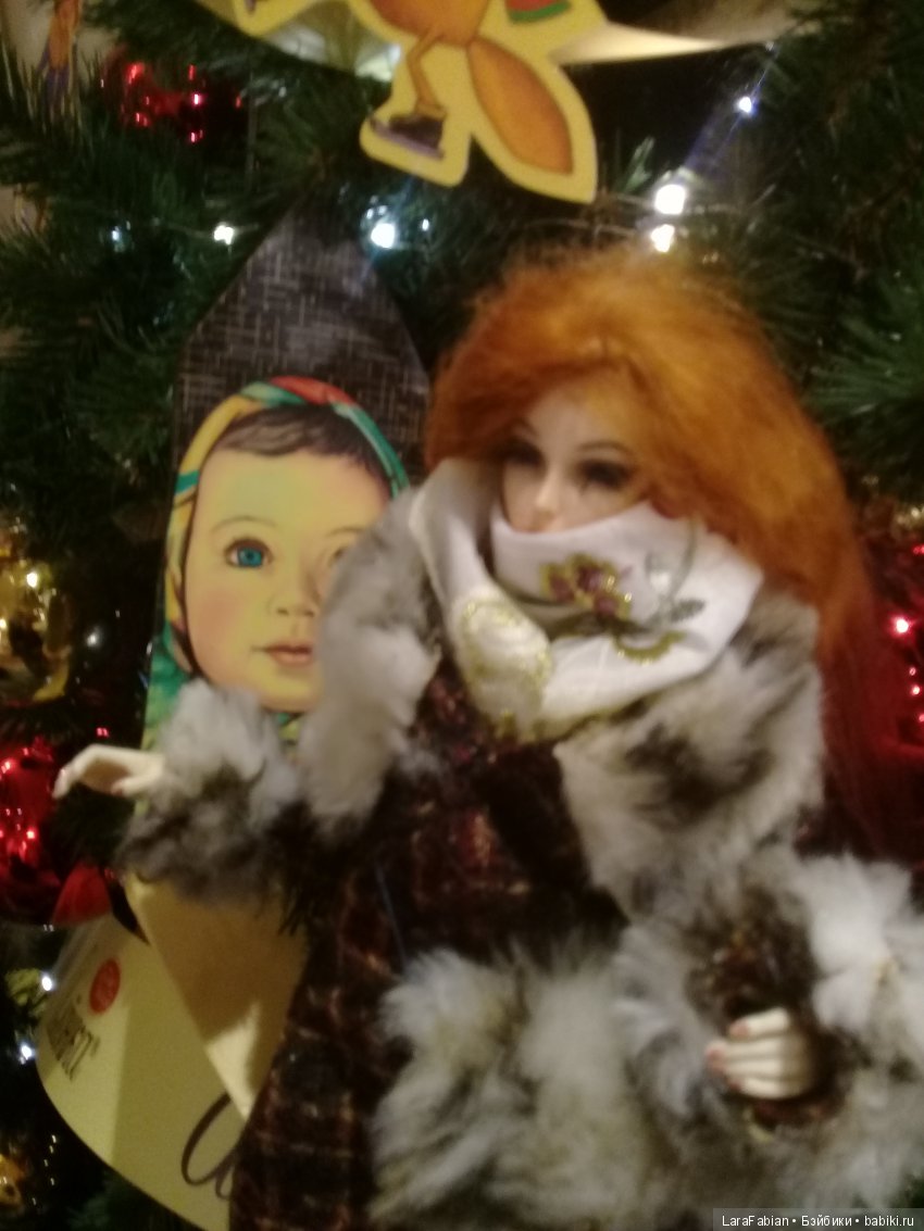 Аделина в ГУМе или куклы тоже любят ёлки (фото 8)