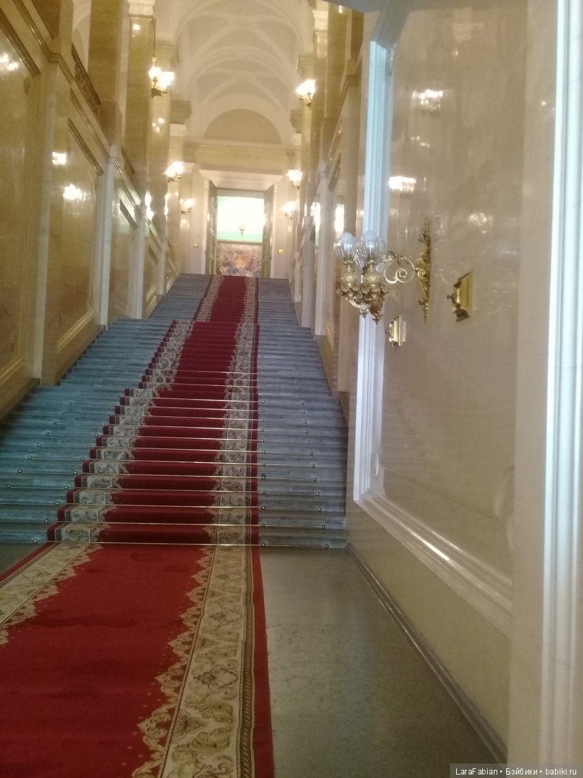 Шотландская гостья изучает столицу часть 1 (фото 2)