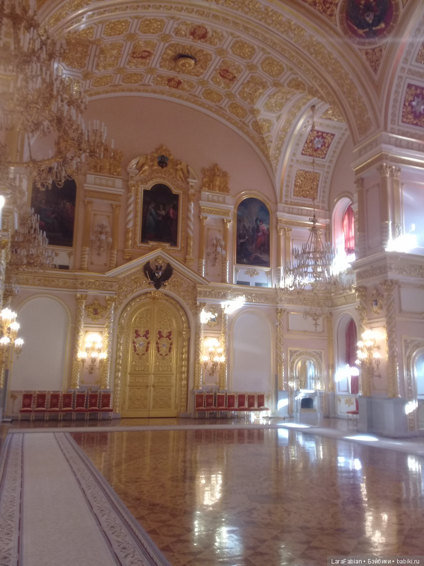 Шотландская гостья изучает столицу часть 1 (фото 3)