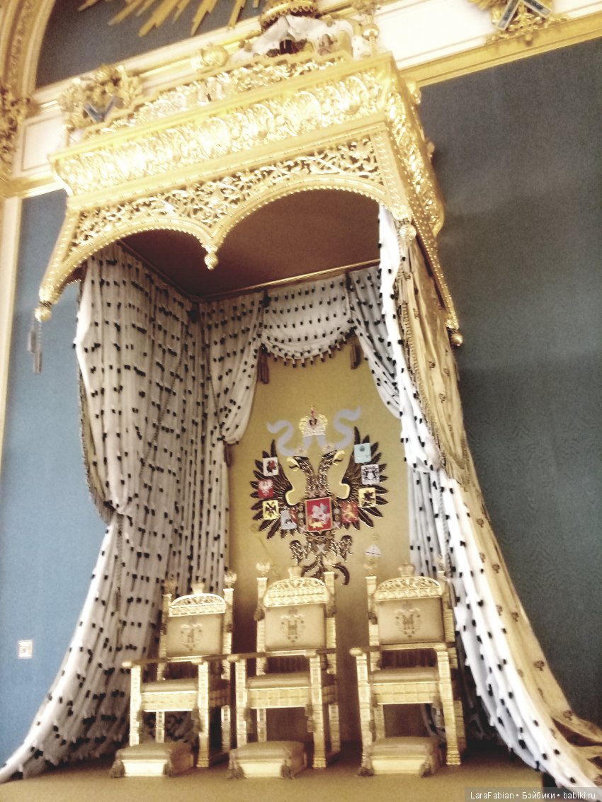 Шотландская гостья изучает столицу часть 2