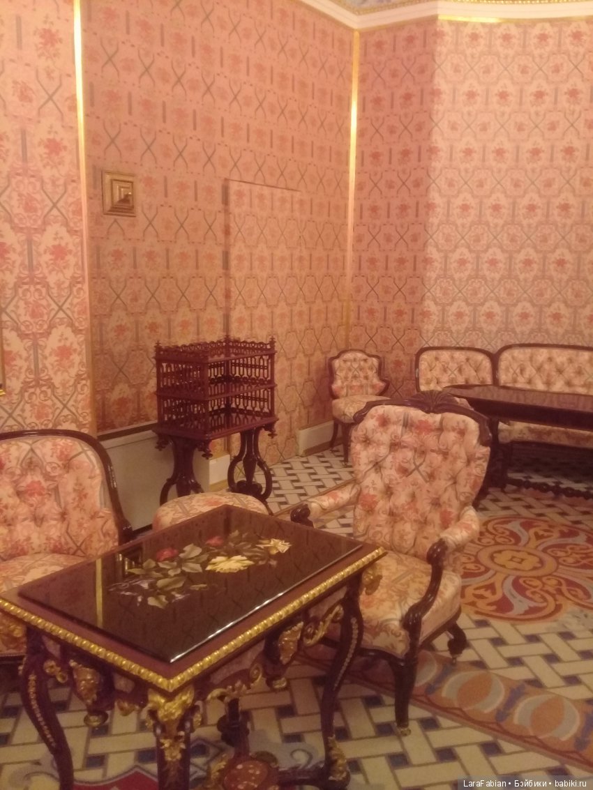 Шотландская гостья изучает столицу часть 4