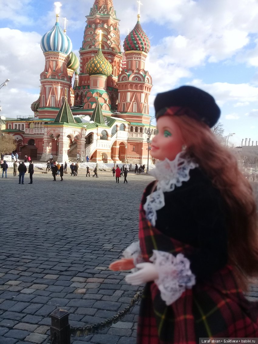 Шотландская гостья изучает столицу часть 4