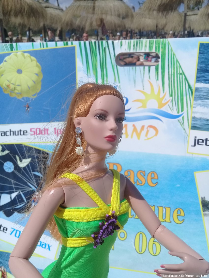 Дивы осваивают пляж и отель (фото 2)