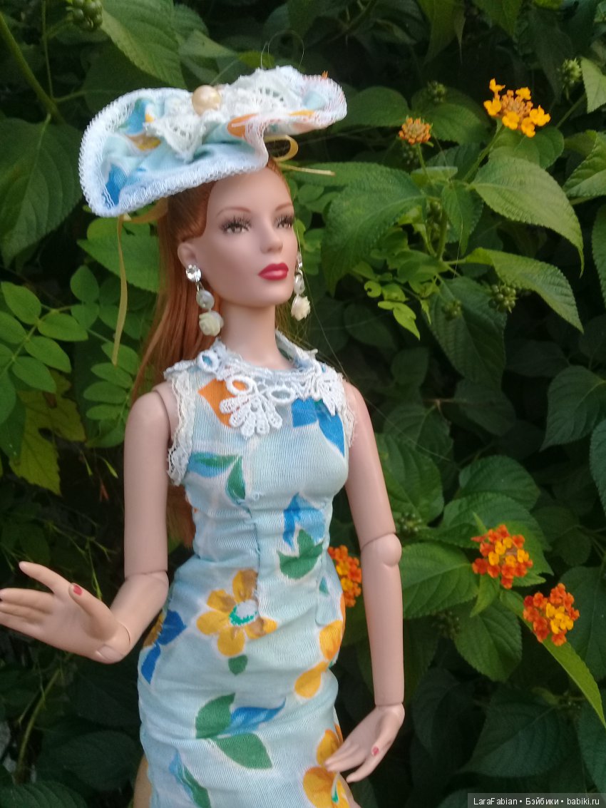 Дивы осваивают пляж и отель (фото 6)