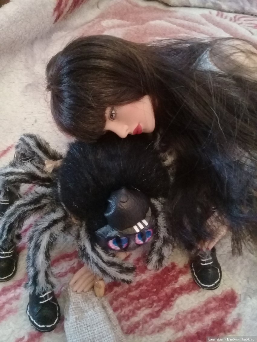 Жил на свете паук Иннокентий