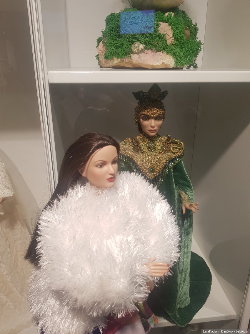 Новогодняя Москва. Рания и Тереза в ЦДМ