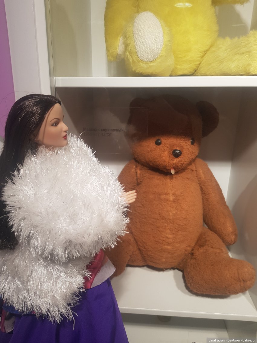 Новогодняя Москва. Рания и Тереза в ЦДМ (фото 10)